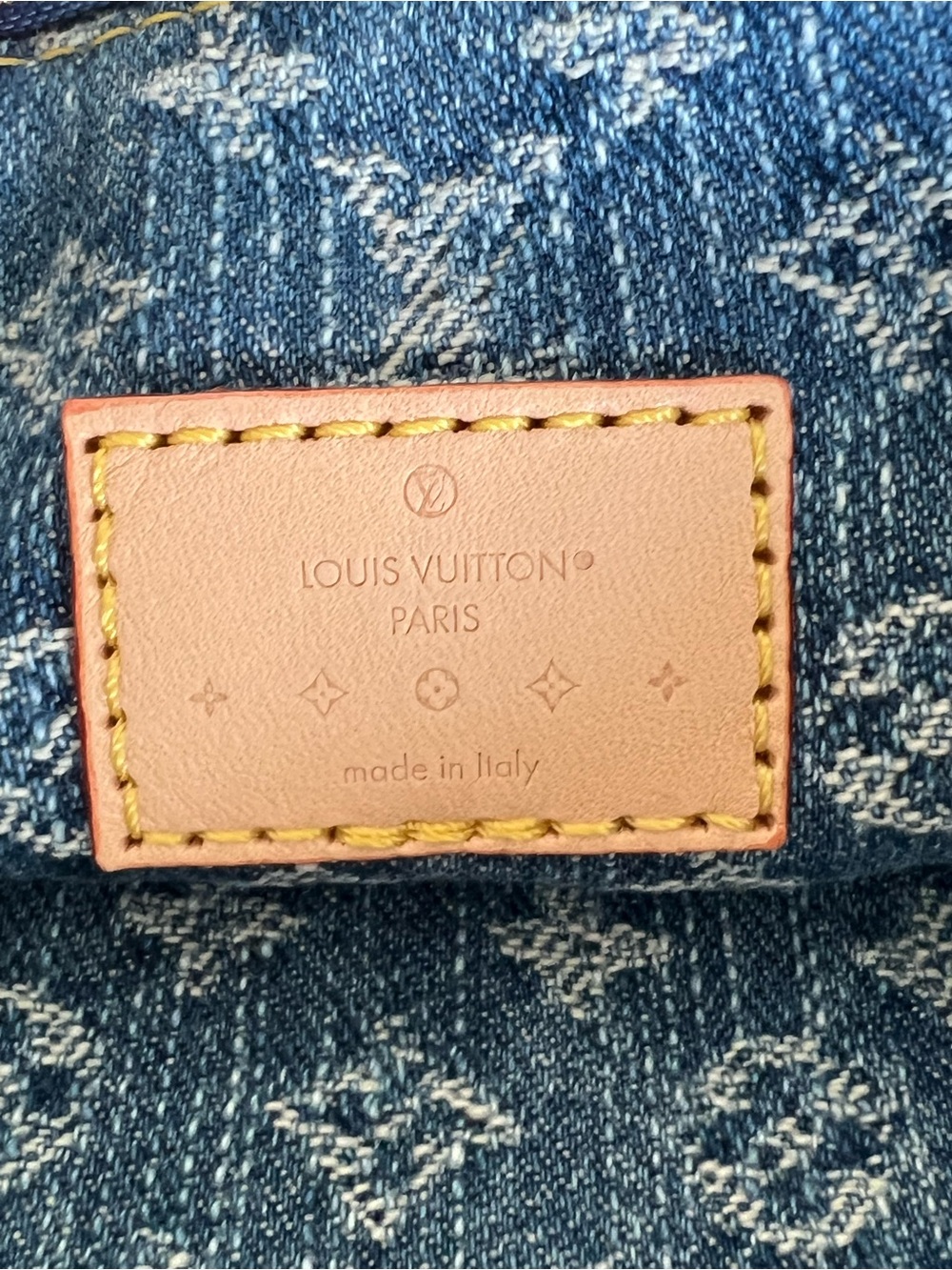 LOUIS VUITTON Monogram Denim Carryall MM Pochette Blue 💙 Like New - Picture 9 of 16